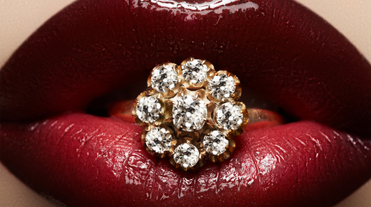 Wie pflege ich Schmuck mit Diamanten richtig?